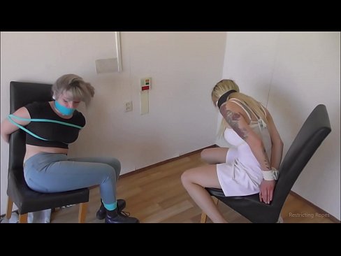 ❤️ Fíkill / bundin og kæfð / stúlka í neyð ☑ Anal klám hjá okkur ❤